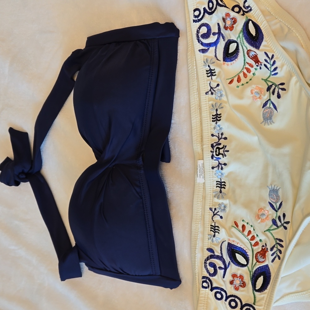BATHING SUIT